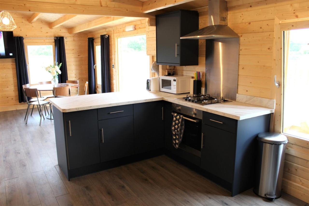Stunning 5-Bed Cabin In Ashton Under Hill Ившем Экстерьер фото